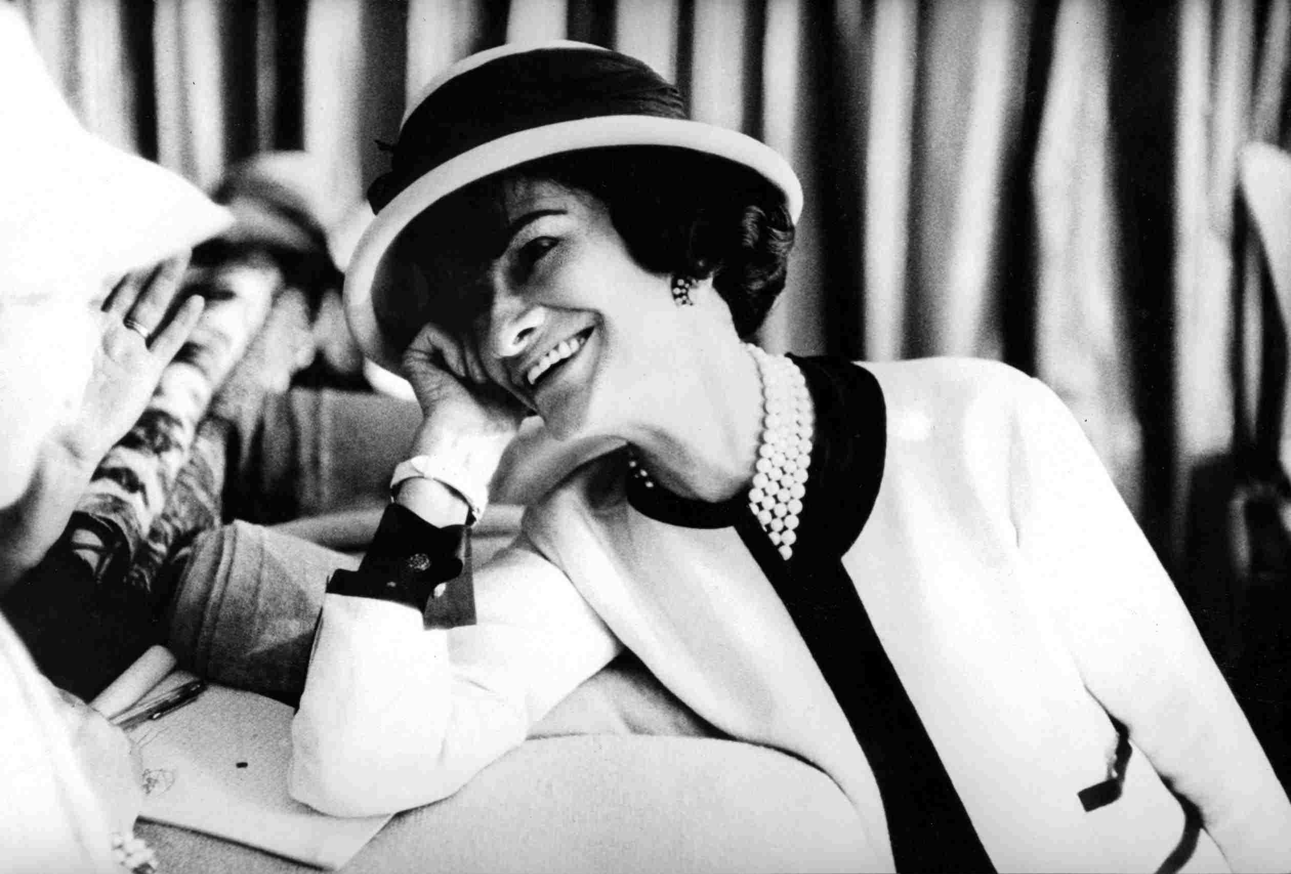 Exposição inédita retratará criações icônicas de Coco Chanel
