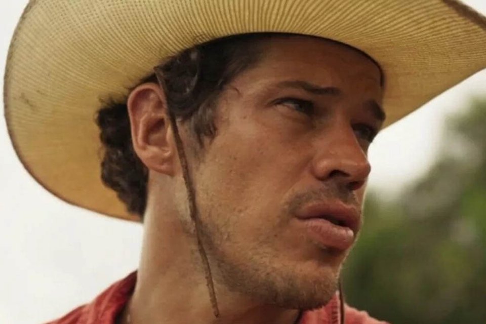 José Loreto vive Tadeu em Pantanal