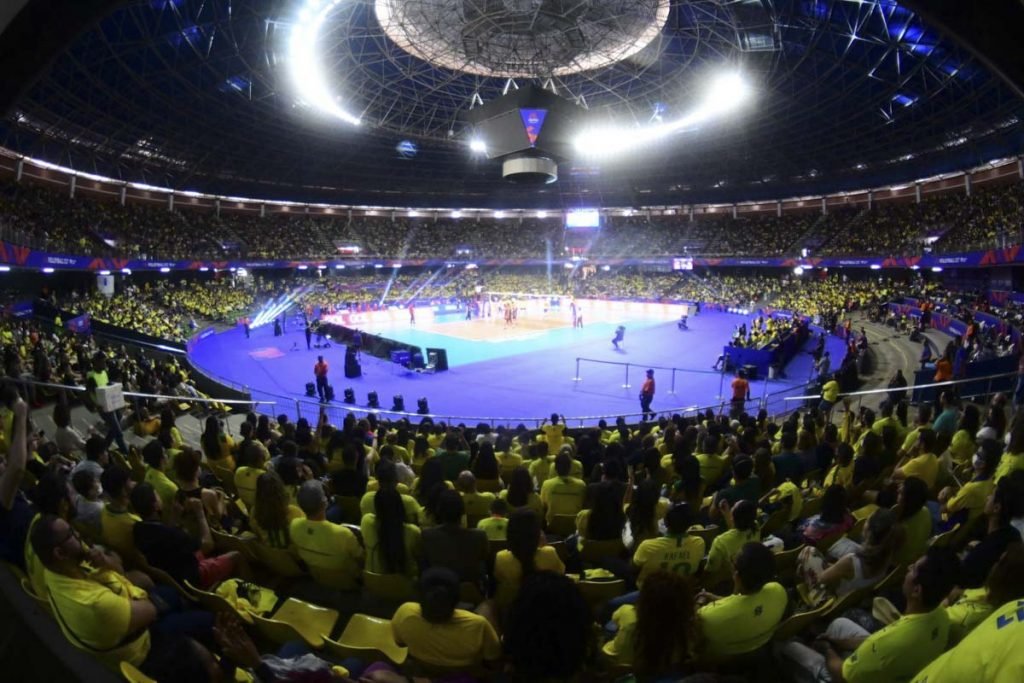 Seleção Brasileira joga pela Liga das Nações de Vôlei Masculina contra a China no ginasio nilson nelson em brasília