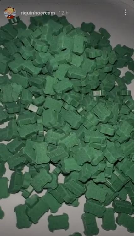 Porções de ecstasy na cor verde