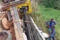 Caminhão cai dentro de vala em canteiro de obras em Águas Claras