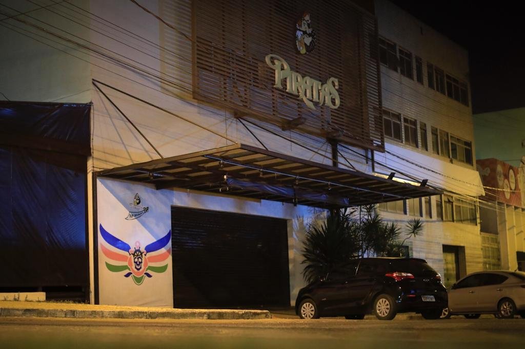 Bares que não abriram no primeiro dia autorizado governo pandemia