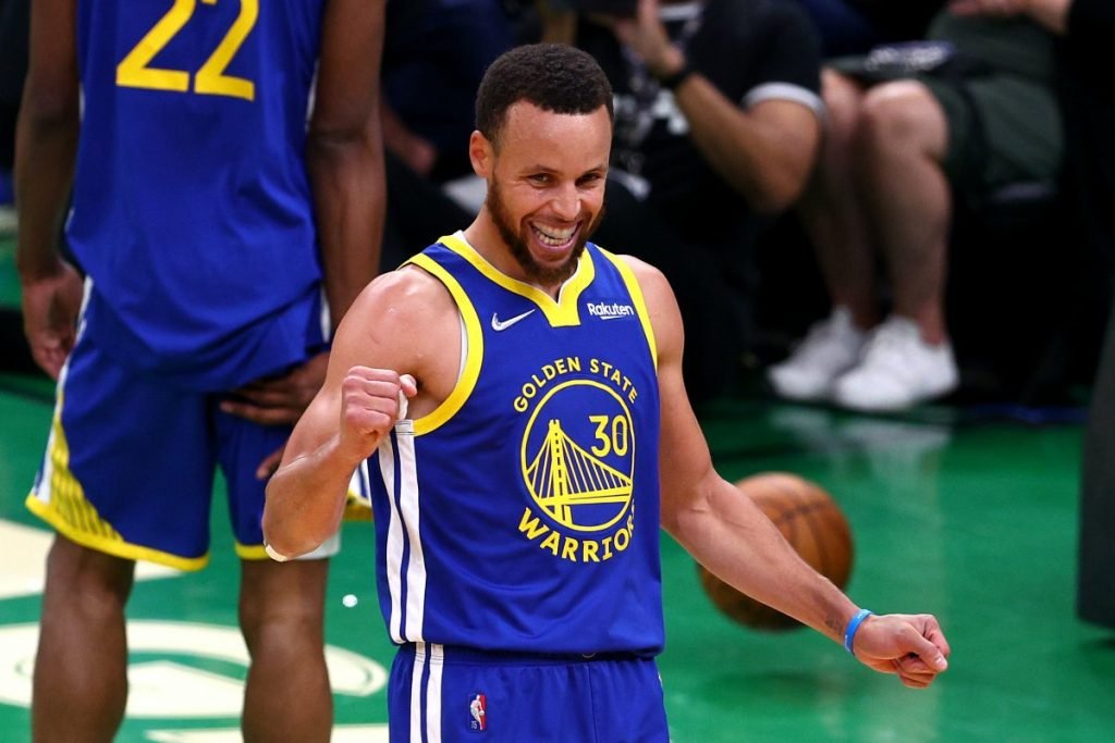 Jogo NBA ontem: Warriors viram série sobre Celtics e podem ser campeões na  quinta - Jogada - Diário do Nordeste