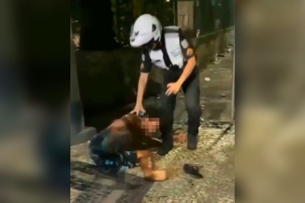 Policial joga spray de pimenta e dá banda em homem desarmado no Rio 1