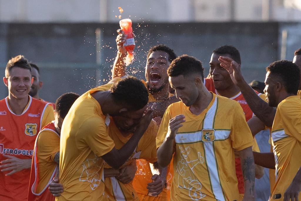 Final de jogo com gol do Bernardo Vieira, camisa 17 do Brasiliense, nos acréscimos do segundo tempo. Brasiliense 1 x 0 Ceilândia, décima rodada da Série D, no Estádio Abadião, Ceilândia-DF