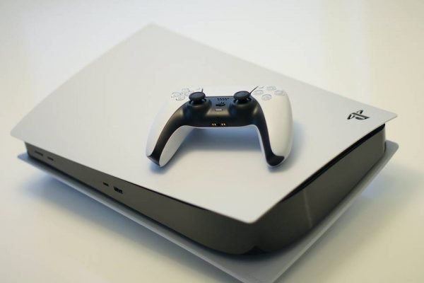 PlayStation 5: 70% do preço já foi em impostos