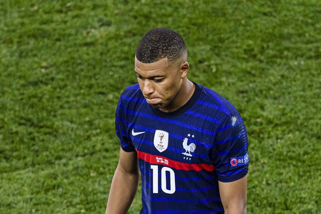 Jogadores franceses podem convencer Kylian Mbappé a fechar com o Real  Madrid, diz site