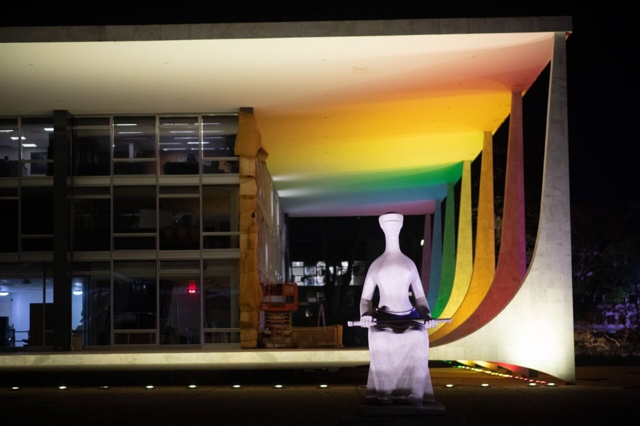 Orgulho LGBTI+: sede do STF ganha cores do arco-íris; veja imagens: |  Metrópoles