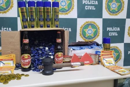 Polícia prende grupo que falsificava cervejas para bailes funks no RJ 2