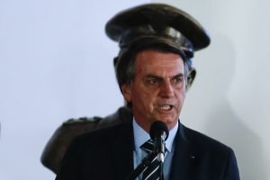 Presidente Jair Bolsonaro durante enentos com militares brasileiro