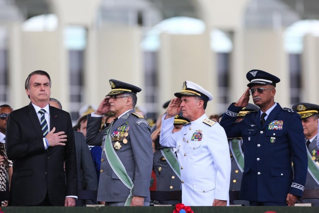 Presidente Jair Bolsonaro durante enentos com militares brasileiro