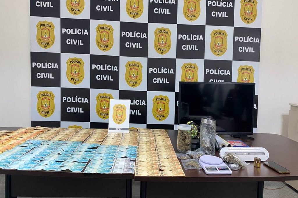 Dinheiro apreendido pela PCDF - Metrópoles