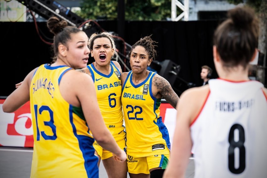 Seleção brasileira de basquete 3x3 durante os Jogos Mundia…