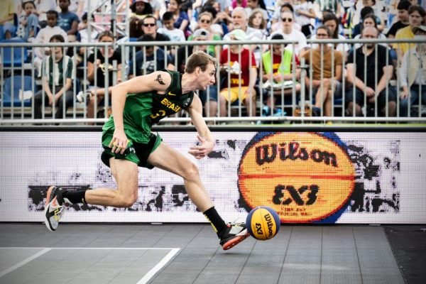 Notícias  Brasil vence três jogos na estreia da Copa do Mundo de Basquete  3x3 masculina e feminina