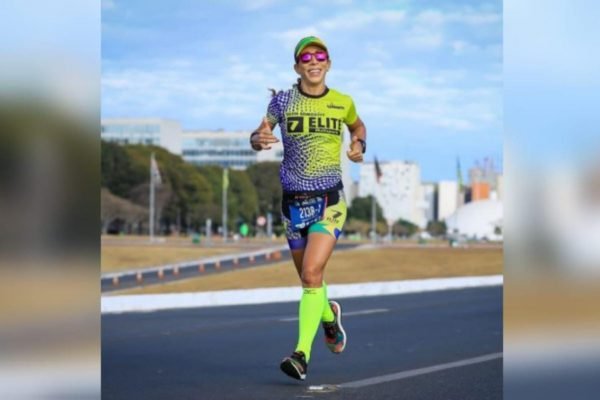 Helen Deluque, ultramaratonista brasiliense de 51 anos