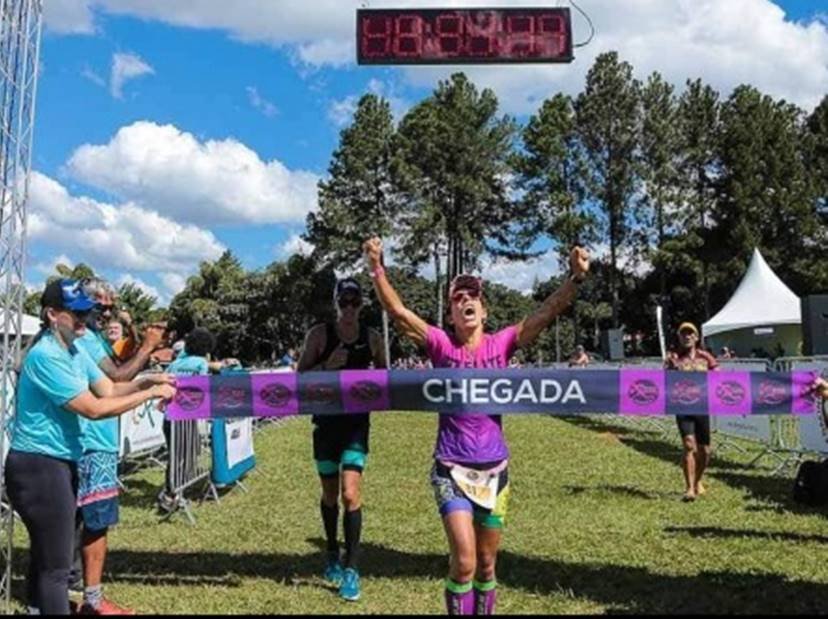 Em 2021, a Associação Internacional de Ultramaratona listou Helen Deluque entre as 20 melhores competidoras do mundo