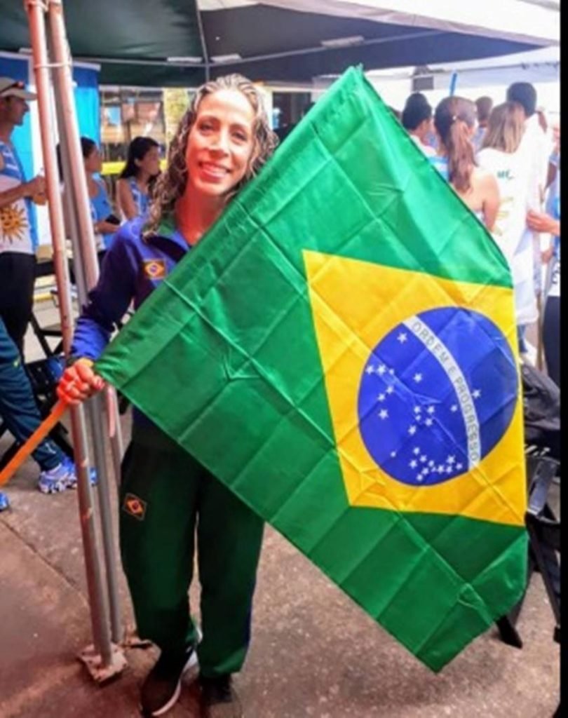 Além de atleta, Helen é professora da rede pública, tendo se aposentado há seis meses