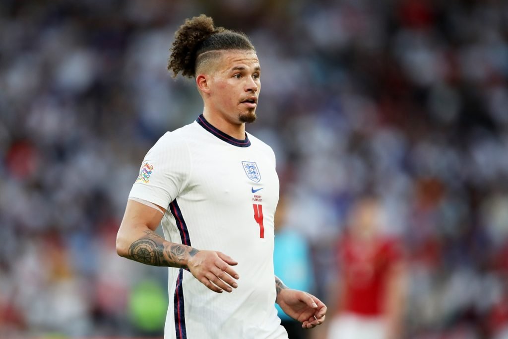 Kalvin Phillips avalia saída do Manchester City: Preciso jogar