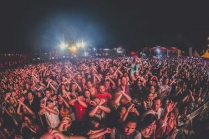 Festivais de música aquecem mercado cultural em Brasília após crise