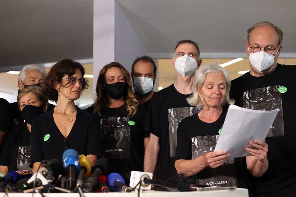 Familiares de Dom Phillips nos funeral do jornalis-Metrópoles