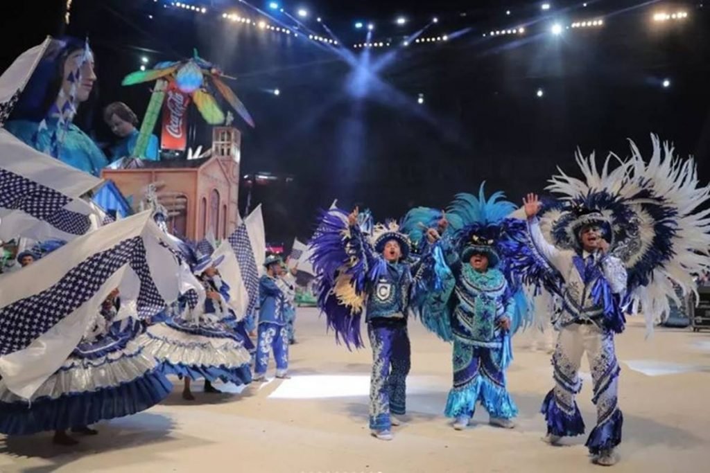 foto da apresentação do boi caprichoso no festival de parintins