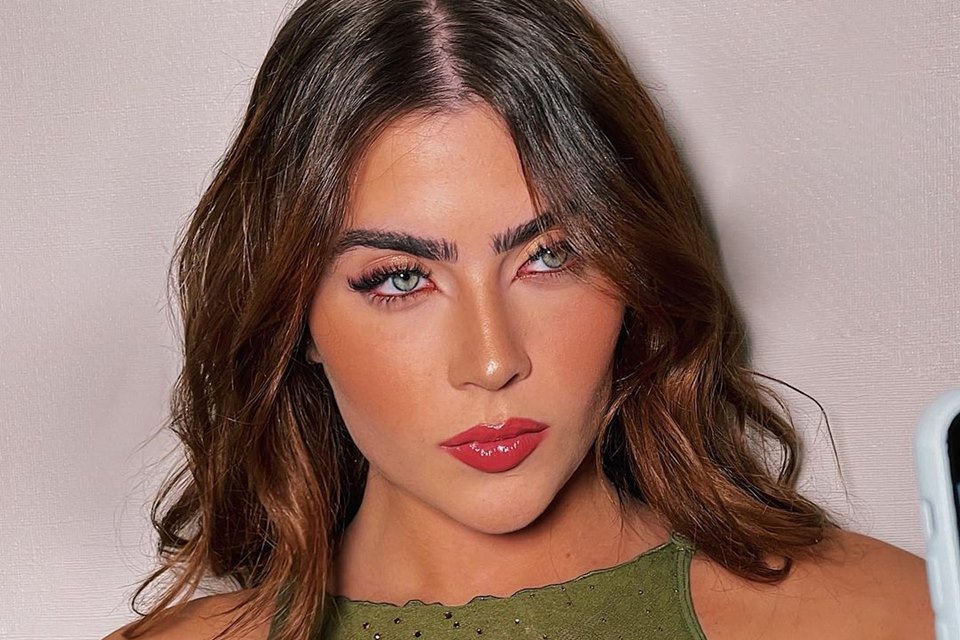 Foto colorida de Jade Picon