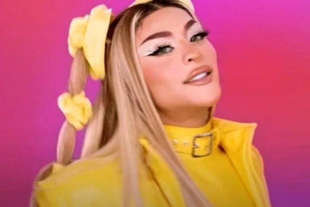 Repórter da Globo faz alerta para criticar música de Pabllo Vittar -  05/02/2018 - UOL TV e Famosos