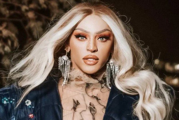 Repórter faz 'alerta' para criticar música de Pabllo Vittar • Marília  Notícia