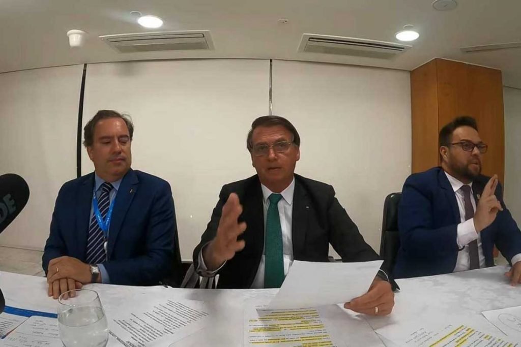 LIVE BOLSONARO PEDRO GUIMARAES4