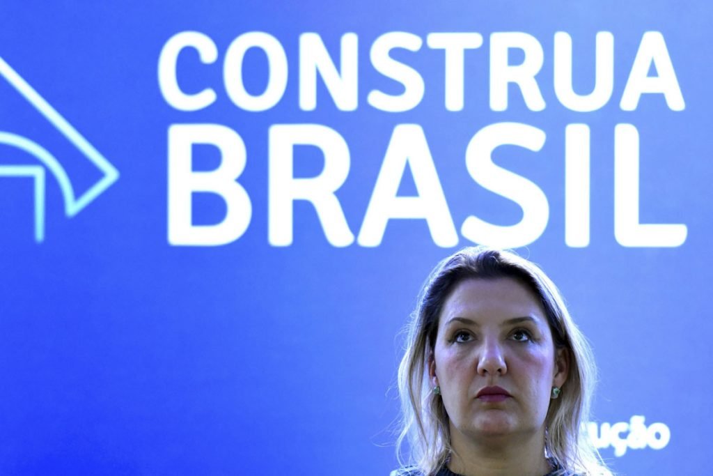 O presidente Jair Bolsonaro escolheu Daniella Marques para assumir a presidência da Caixa Econômica Federal no lugar de Pedro Guimarães1