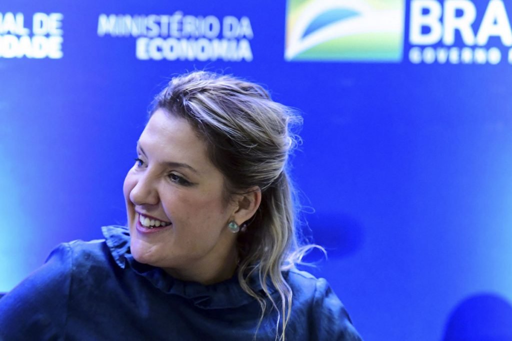 O presidente Jair Bolsonaro escolheu Daniella Marques para assumir a presidência da Caixa Econômica Federal no lugar de Pedro Guimarães