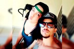 Casal sorrindo
