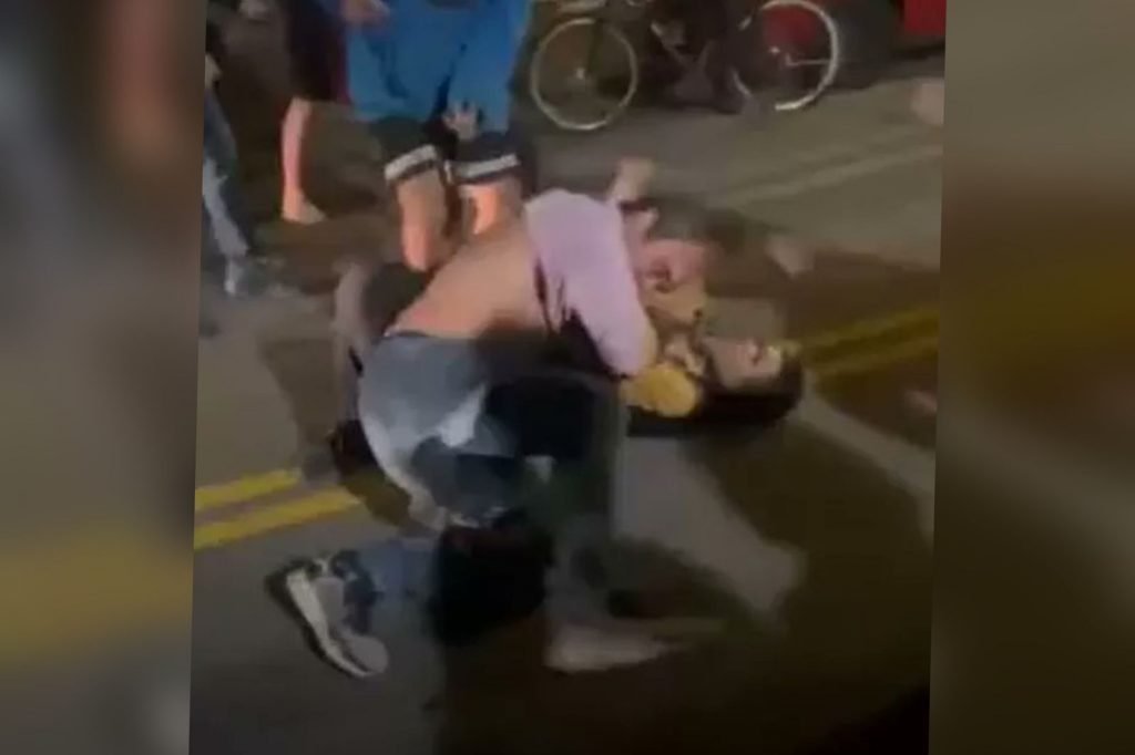 Vice diretor é filmado socando aluno na porta de escola em SP 4