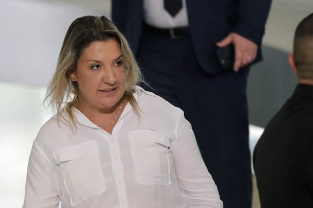 foto colorida de Daniella Marques