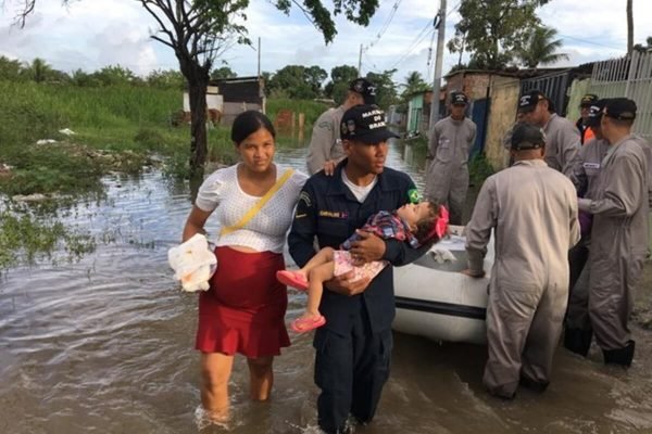 marinha vítimas chuva Pernambuco