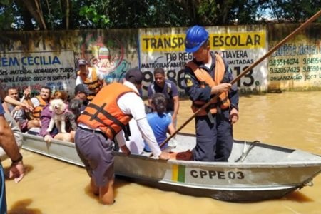resgate e ajuda vítimas chuva pernambuco marinha
