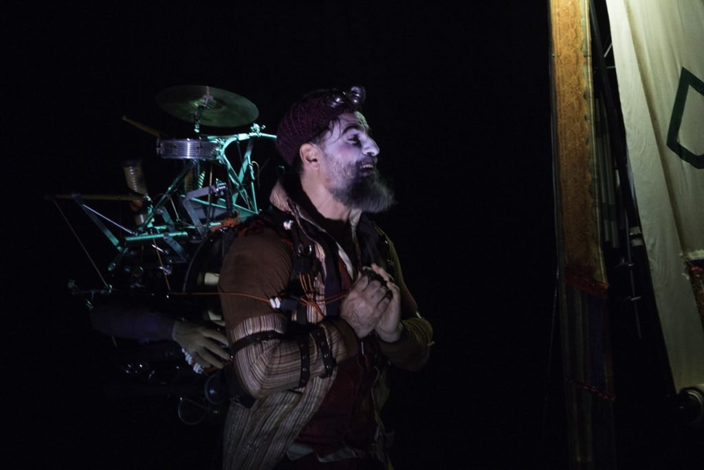 Foto colorida peça festival dulcina
