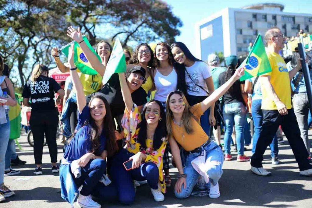 Após dois anos sem Marcha para Jesus, ela retorna Com o tema “Pela família, pelo Brasil”, o Conselho de Pastores Evangélicos do Distrito Federal (Copev-DF) realiza, no sábado (2/7), a nova edição da Marcha para Jesus, tradicional evento que reúne milhares de fiéis nas cidades