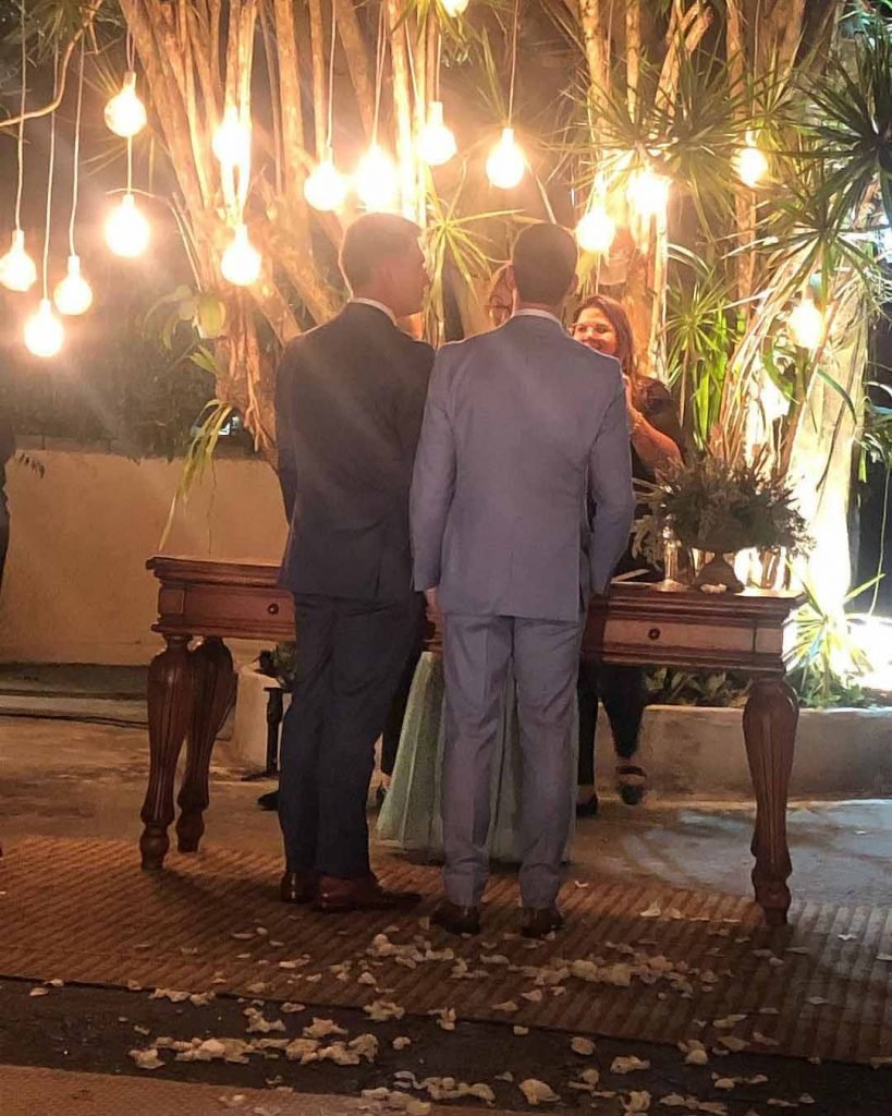 Erick Rianelli e Pedro Figueiredo, jornalistas da Globo, se casam no Rio de Janeiro