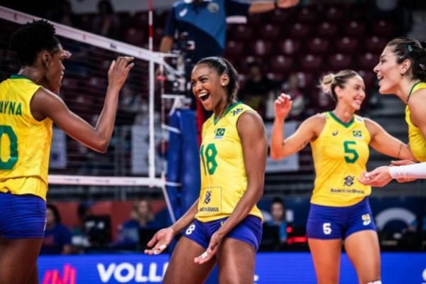 Seleção Brasileira Feminina de vôlei enfrenta a Coreia do Sul em