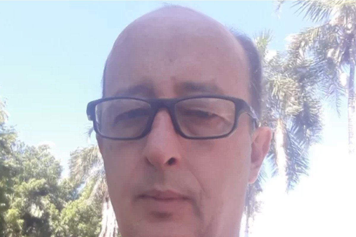 Professor aposentado câncer