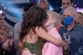 Vitória Strada e Marcella Rica se beijam na final da Dança dos Famosos