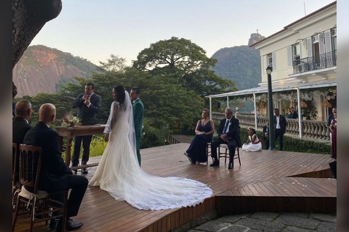 Casal relata perrengues para realizar casamento com a Bluemoon 2