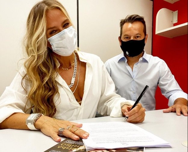 Paulo Franco e Adriane Galisteu Divulgação: Record TV)