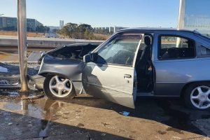 Carro após acidente na Rodoviária - Metrópoles