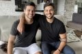 a imagem colorida mostra os irmãos diogo e rodrigo mussi