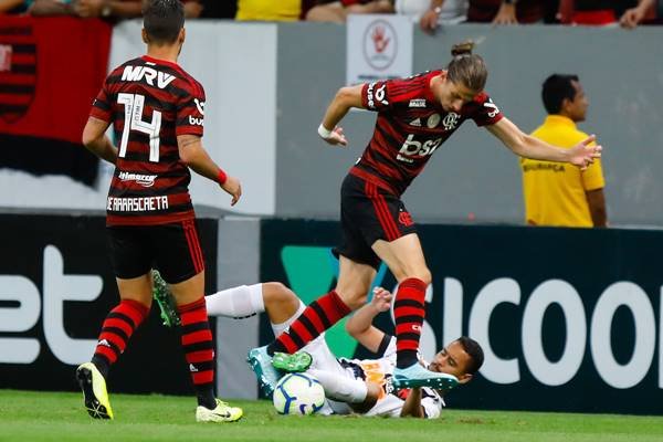 Flamengo a caminho de um ano histórico fora de campo - Coluna do Fla