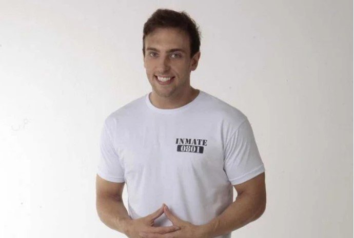 Léo Lins, humorista, ator e escritor brasileiro- Metrópoles