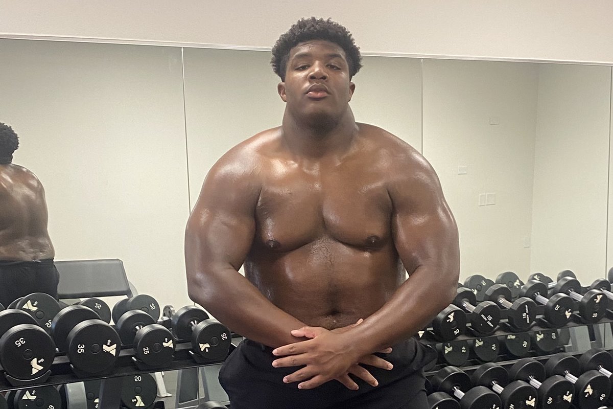 Adolescente de 133 kg chama atenção no futebol americano nos EUA, futebol  americano