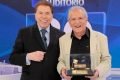 Patrícia “testa” programa e explica ausência de Silvio Santos no SBT